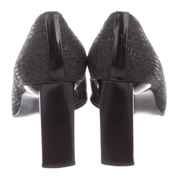 Stuart Weitzman Textured Pumps - Picture 3 of 6